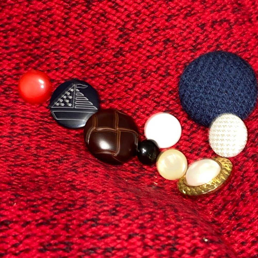 Vintage Assorted Button Collection - Unique Buttons